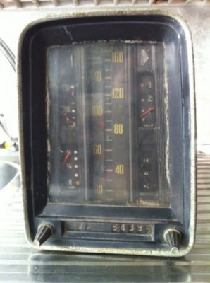 เรือนไมล์ Benz w110 หางปลา