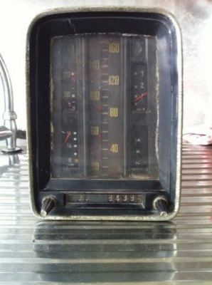 เรือนไมล์ Benz w110 หางปลา