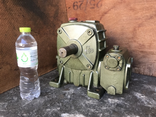 ขายหัวเกียร์ทดรอบ LM เบอร์ 80 พร้อมตัวทดย่อย อัตราทด 1:2400 รอบช้ามาก สภาพสวย หมุนนิ่ม พร้อมใช้งาน