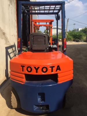 ขายด่วนน โคตรถูกก!! TOYOTA รุ่น 5 FD30 เสา 3 เมตร เกียร์ Manual ขายด่วนน โคตรถูกก!! TOYOTA รุ่น 5 FD30 เสา 3 เมตร เกียร์ Manual