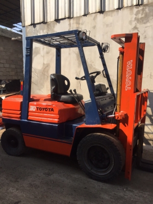 ขายด่วนน โคตรถูกก!! TOYOTA รุ่น 5 FD30 เสา 3 เมตร เกียร์ Manual ขายด่วนน โคตรถูกก!! TOYOTA รุ่น 5 FD30 เสา 3 เมตร เกียร์ Manual