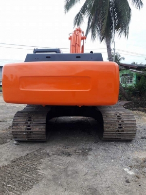 รถบ้านฝากขาย..HITACHI EX200-5 เก่าในสภาพดี  แทรคใหญ่  ช่วงล่างแน่น  เครื่องปั๊มดี  พร้อมใช้  โทร 089-3818694  ดวงนภา