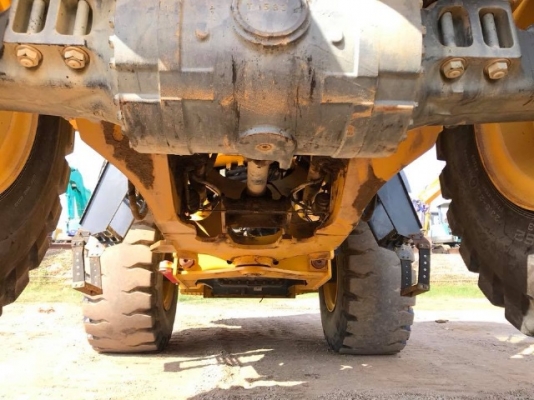 ขายรถตักล้อยาง HITACHI ZW220 (เทียบเท่า WA380-6) รถนอกนำเข้าเองจากญี่ปุ่น สภาพสวยพร้อมใช้งาน มีVDOครับ ขายรถตักล้อยาง HITACHI ZW220 (เทียบเท่า WA380-6) รถนอกนำเข้าเองจากญี่ปุ่น สภาพสวยพร้อมใช้งาน มีVDOครับ