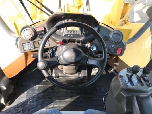 ขายรถตักล้อยาง HITACHI ZW220 (เทียบเท่า WA380-6) รถนอกนำเข้าเองจากญี่ปุ่น สภาพสวยพร้อมใช้งาน มีVDOครับ ขายรถตักล้อยาง HITACHI ZW220 (เทียบเท่า WA380-6) รถนอกนำเข้าเองจากญี่ปุ่น สภาพสวยพร้อมใช้งาน มีVDOครับ