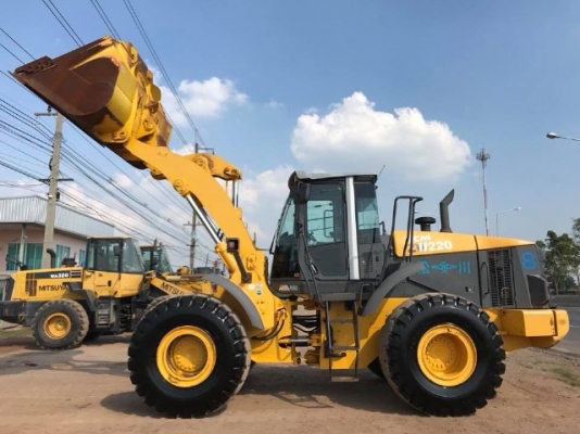 ขายรถตักล้อยาง HITACHI ZW220 (เทียบเท่า WA380-6) รถนอกนำเข้าเองจากญี่ปุ่น สภาพสวยพร้อมใช้งาน มีVDOครับ