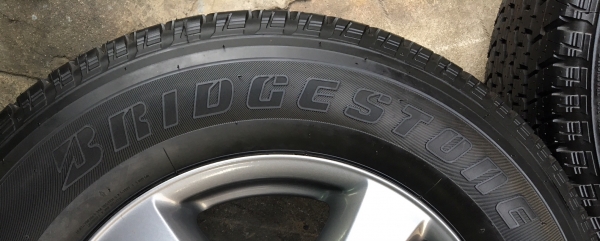 แม็ก ISUZU V-CROSS X-Series ขอบ 17 พร้อมยาง Bridgestone 255-65-17 ปี 14 ตุ่ม เส้นสีชัดๆ