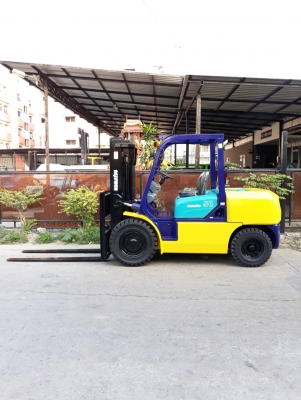 ขายรถยกโฟร์คลิฟท์ KOMAT'SU 5 ตัน ดีเซล เครื่องดี,เกียร์แน่น ขายรถยกโฟร์คลิฟท์ KOMAT'SU 5 ตัน ดีเซล เครื่องดี,เกียร์แน่น