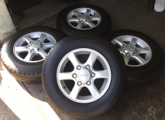 ล้อแม็ก ISUZU Platinum ขอบ15 พร้อมยาง Bridgestone 215-70-15 ปลายปี 11