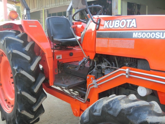 M5000คะพร้อมใบดันหน้า+ผาน6ทำงาน2383ชม รถปี52มีเล่มทะเบียนพร้อมโอนคะ