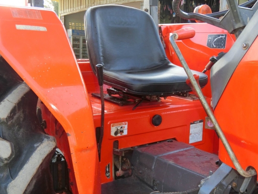 M5000คะพร้อมใบดันหน้า+ผาน6ทำงาน2383ชม รถปี52มีเล่มทะเบียนพร้อมโอนคะ