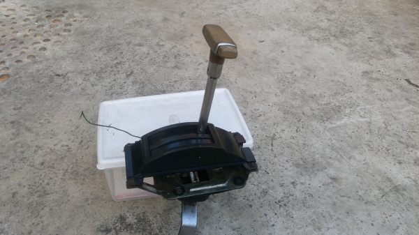 ขายด้ามเข้าเกียร์ออโต้ทรงคลาสสิค