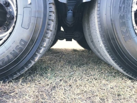 หัวลาก Isuzu 360 แรง ปี 2556 พร้อมหางสามเพลา หัวเดิมบาง ยางดี คัสซีสวย เครื่องดี เกียร์ดี รถไม่เคยเก