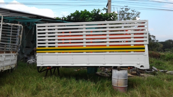 ขายด่วน..กะบะคาโก้.พื้นเหล็ก.รั้วเหล็ก.ยาว4.50เมตร.กว้าง2.20เมตร.สะภาพสวยไม่ผุ