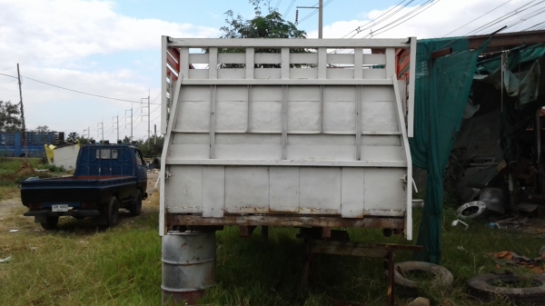 ขายด่วน..กะบะคาโก้.พื้นเหล็ก.รั้วเหล็ก.ยาว4.50เมตร.กว้าง2.20เมตร.สะภาพสวยไม่ผุ