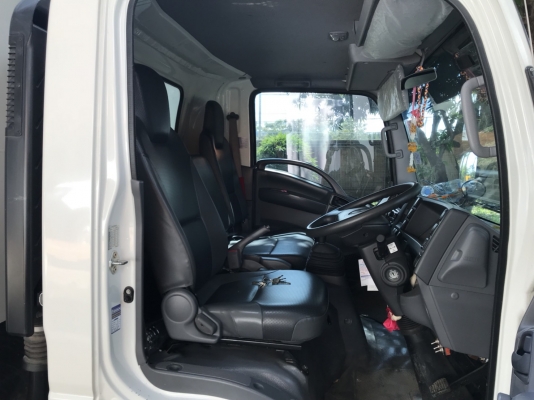 ขายดาว์นรถหกล้อ  ISUZU NPR 150  ปี 2016  ขายดาว์น 400,000 บาท