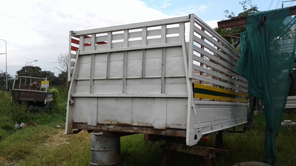 ขายด่วน..กะบะคาโก้.พื้นเหล็ก.รั้วเหล็ก.ยาว4.50เมตร.กว้าง2.20เมตร