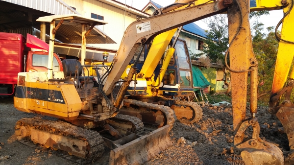 PC30-6พร้อมใช้งาน ระบบดี ช่วงล่างเต็ม เครื่องแห้งๆนิ่มๆ ปั๊มแรง เอวแน่นๆ