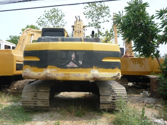 รถแบคโฮ CAT-320B เลขเครื่อง 71K20568 เลขตัวรถ 5BR01235