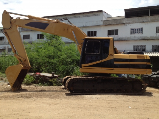 รถแบคโฮ CAT-320B เลขเครื่อง 71K20568 เลขตัวรถ 5BR01235