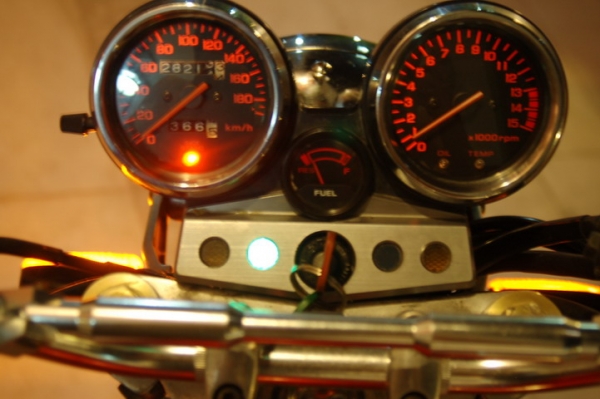 <<ขายแล้วคับ>> CB400 Y98 Version S สีแดงแก้ว ท่อสูตร สภาพสวยๆ