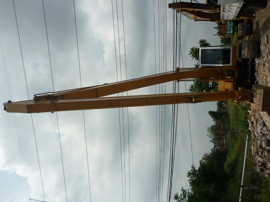 รถแบคโฮ เดวู HD220LC บูมยาว 18 เมตร