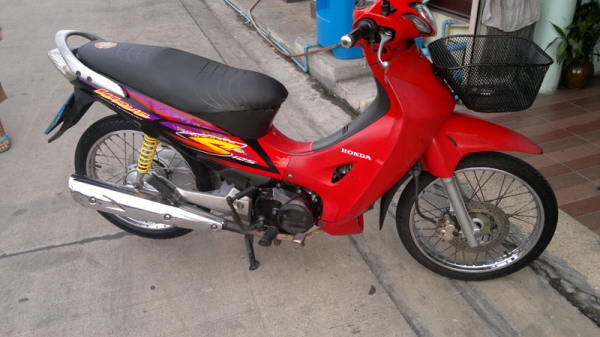 wave125s สตาร์ทมือกุญแจใหญ่ 21500บาท