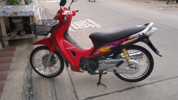 wave125s สตาร์ทมือกุญแจใหญ่ 21500บาท