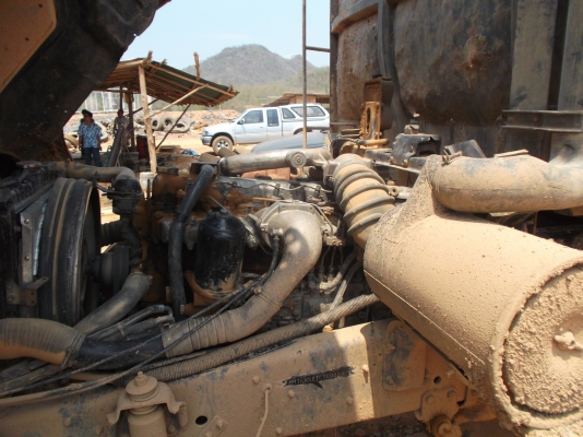 ขายด่วนรถสิบล้อหลงสองเพลาดรั้มยูโรว้นเทอโบอินเตอร225แรง ขายด่วนรถสิบล้อหลงสองเพลาดรั้มยูโรว้นเทอโบอินเตอร225แรง