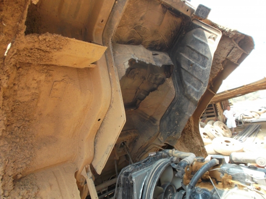 ขายด่วนรถสิบล้อหลงสองเพลาดรั้มยูโรว้นเทอโบอินเตอร225แรง ขายด่วนรถสิบล้อหลงสองเพลาดรั้มยูโรว้นเทอโบอินเตอร225แรง