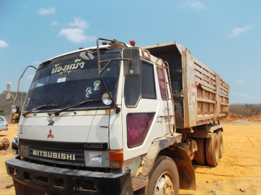 ขายด่วนรถสิบล้อหลงสองเพลาดรั้มยูโรว้นเทอโบอินเตอร225แรง