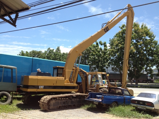รถแบคโฮ CAT-E200BLC บูมยาว 18 เมตร