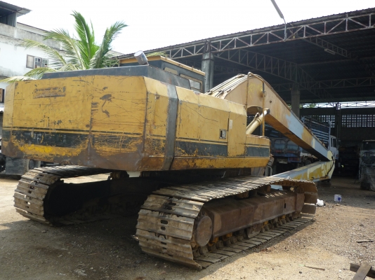 รถแบคโฮ CAT-E200BLC บูมยาว 18 เมตร