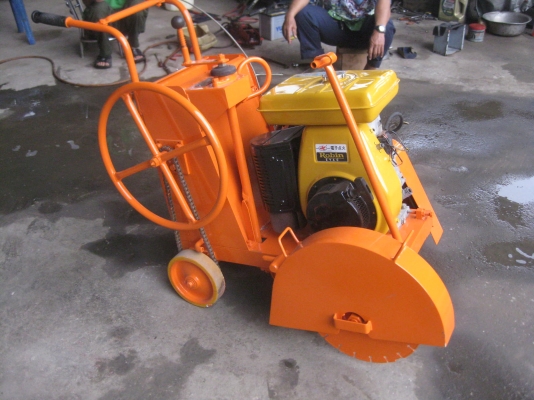 ขายเครื่องตัดคอนกรีตCONCRETE CUTTER MIKASA MCD24 EY40พร้อมใช้งาน