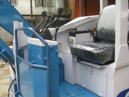 ขายรถขุดดินBACKHOE AIRMAN HM30sz เป็นรถนอกนำเข้าเอง พร้อมใช้งาน ขายรถขุดดินBACKHOE AIRMAN HM30sz เป็นรถนอกนำเข้าเอง พร้อมใช้งาน