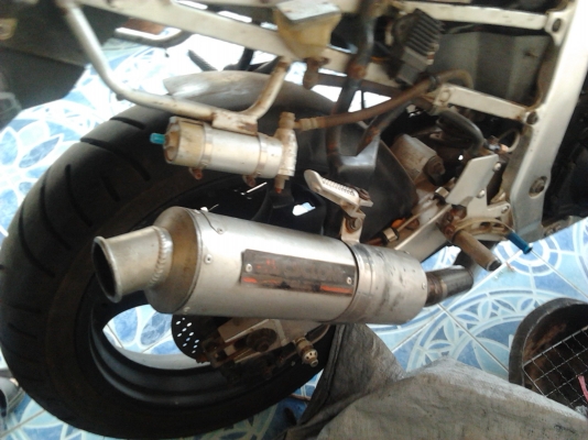 ขายซาก  suzuki R-7  หรือต้องการอะไหล่บางอย่างแยกขาย