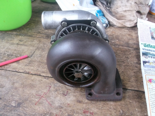 ขายเทอร์โบ KOMATSU PC 200-3 ราคาไม่แพง