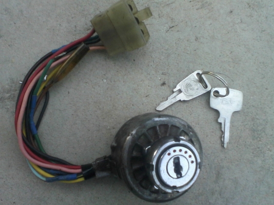 ขายสวิทช์กุญแจ C95