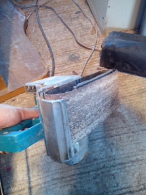 เครื่องขัดกระดาษทรายรถถังมากีตา