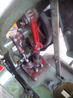 แท่นเลื่อยฮีโร่แบบหล่อเย็น