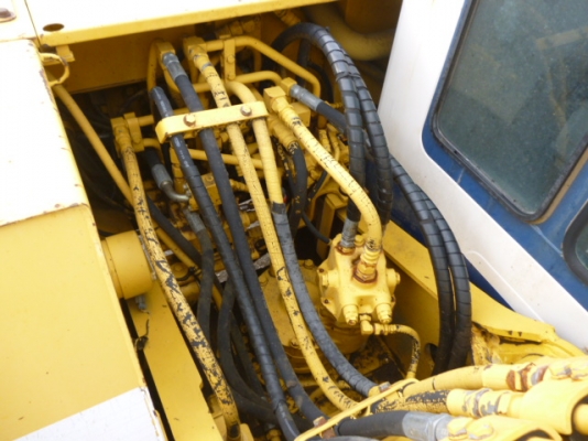 รถเก่านอก pc 100-5 สนใจโทร 082-7211671 อี๊ดสองห้อง