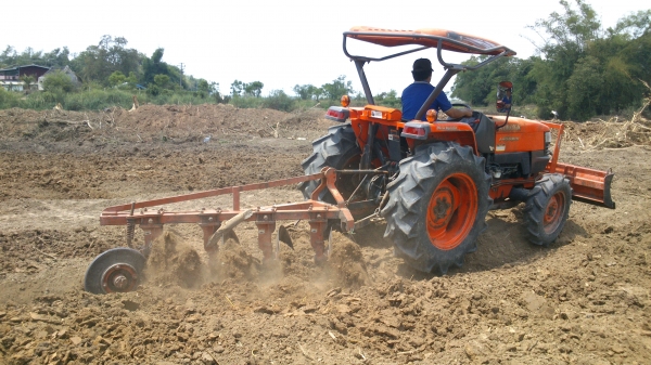 ขาย4508  DI    สวย สีเดิมๆ  พร้อมผาน 6*22 ตราช้าง ครับ