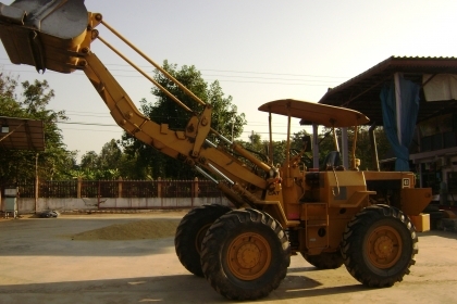 ขายรถตักล้อยาง สภาพดี ขายรถตักล้อยาง สภาพดี