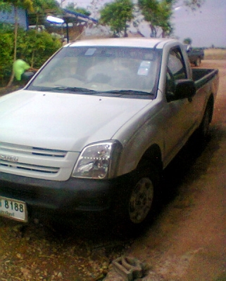 ขายดีแม็ค 2004  2500 CC. หน้าเดิมพร้อมใช้ โทร 081-9837056