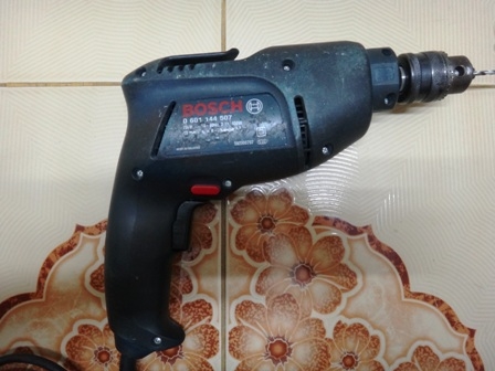 สว่านไฟฟ้า Bosch GBM450RE สภาพใหม่ ราคาถูก สว่านไฟฟ้า Bosch GBM450RE สภาพใหม่ ราคาถูก