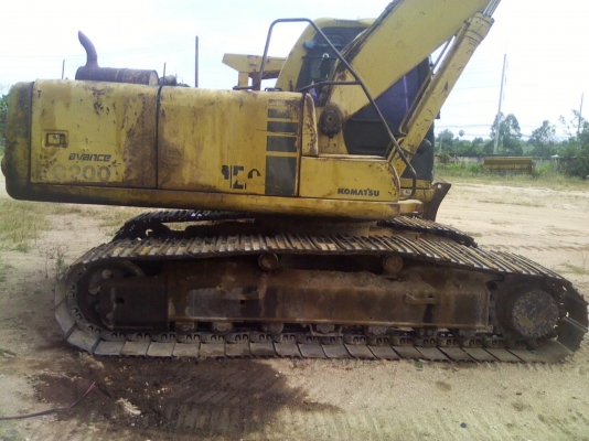 ขายด่วน Komutsu PC200-6 Serial 91100 โซ่ตึง เอวแน่นครับ