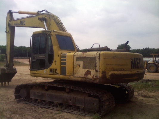 ขายด่วน Komutsu PC200-6 Serial 91100 โซ่ตึง เอวแน่นครับ