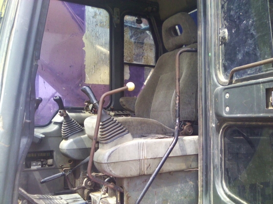 ขายด่วน Komutsu PC200-6 Serial 91100 โซ่ตึง เอวแน่นครับ