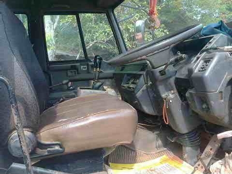 รถมิตซู 10 ล้อดั๊ม FN527  220 แรงม้า  สนใจติดต่อ 081 - 6079515