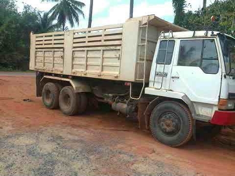 รถมิตซู 10 ล้อดั๊ม FN527  220 แรงม้า  สนใจติดต่อ 081 - 6079515