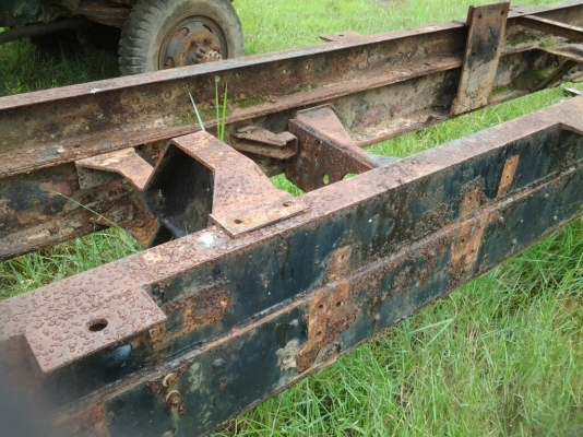 ISUZU แชสซีส 10 หัวยาวพร้อมเล่มทะเบียนพร้อมโอน